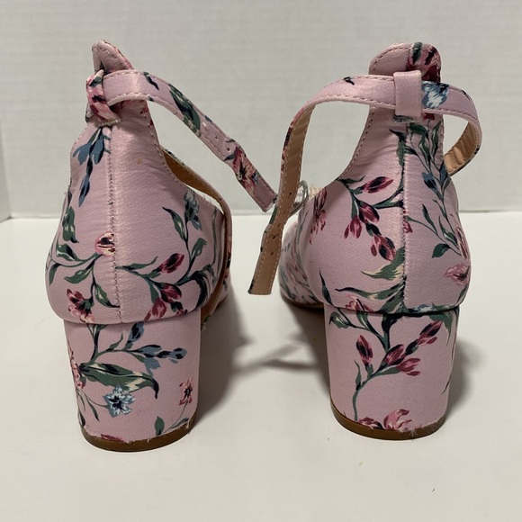 JustFab Floral Ankle Strap Pump - Picture 3 of 5